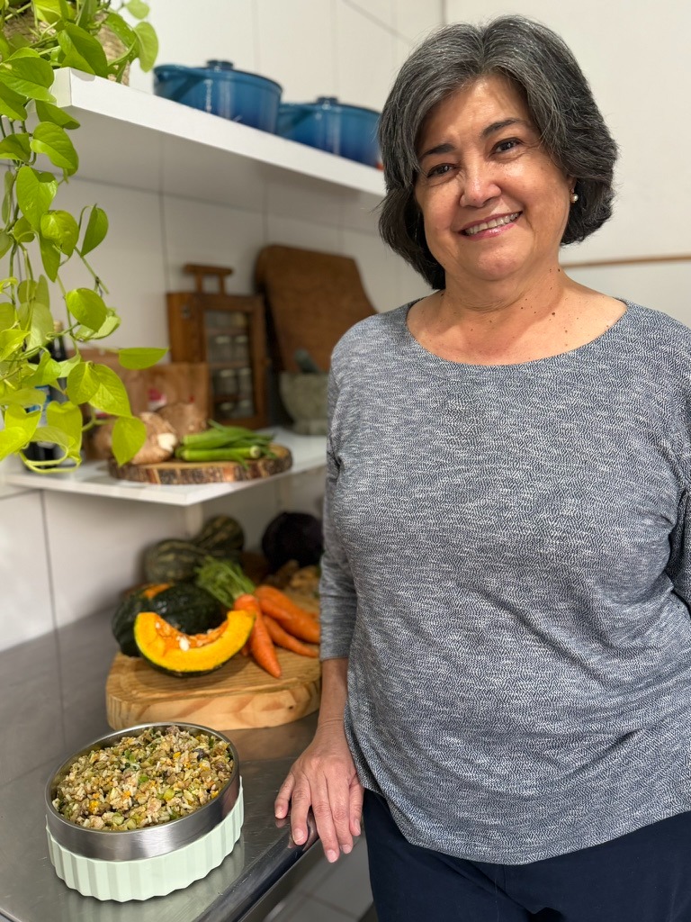 A Helô na cozinha da Hila
